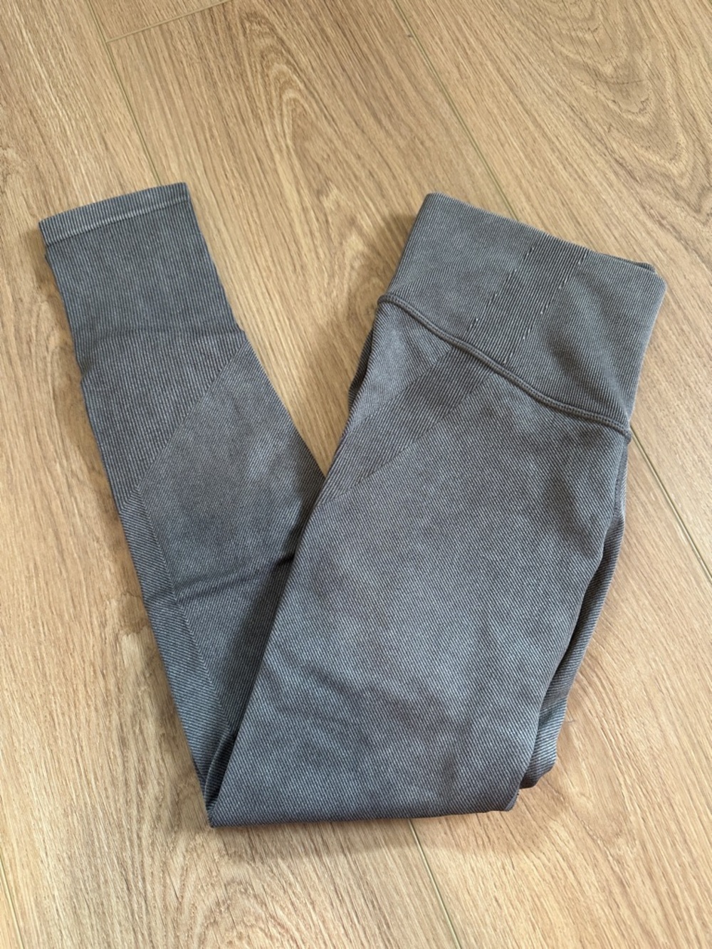 Seamless High-Waist Leggings in Taupe Gray